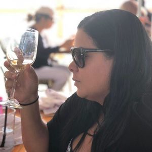 Meet your Posher, Farida